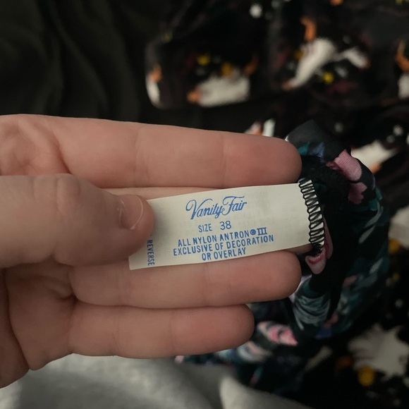 vanity fair slip/ lingerie set - Picture 5 of 5